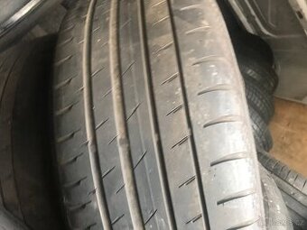 Letní pneu 235/45/18 dva kusy Continental