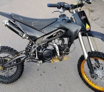 Crossová motorka