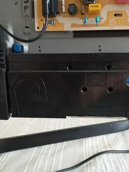 Samsung UE55TU8502U - komponenty.