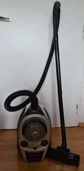 Bezsáčkový vysavač Rohnson Cyclon Clean 1600 W