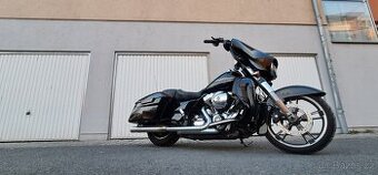 Harley Davidson FLHXS Street Glide speciál 2014