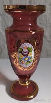 Váza z olovnatého křišťálu