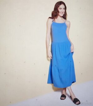 Nové midi mušelínové šaty 38