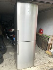 PRODÁM skelet lednice Bosch KGN39A73 No frost