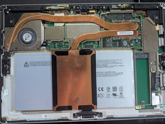 Microsoft Surface Pro 4 1724 na díly