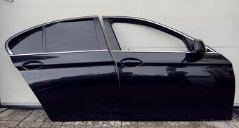 BMW 5, F10 práve přední & pravé zadní dveře KOMPLETNE
