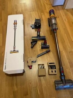 Dyson V15s Detect Submarine