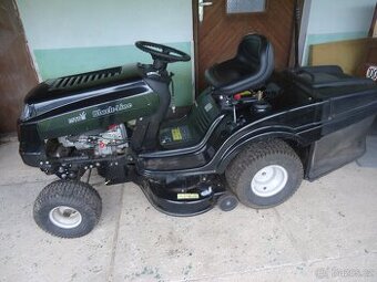 Zahradní traktůrek