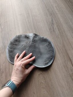 Podložka na mytí nohou do sprchy či vany