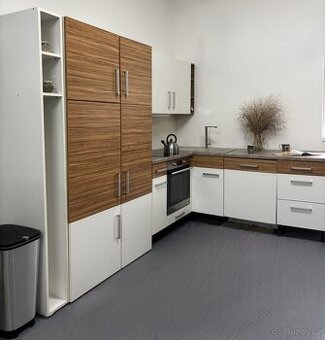 Kuchyně MELODI ve dvou barvách