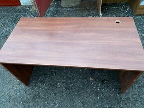 Výprodej - Stoly, kancelářské stoly, boxy, nábytek