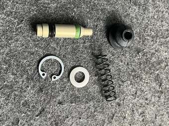 Ktm SX 125 spojkový pistek