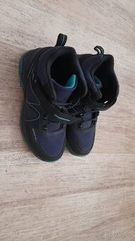 Softshellove kotníkové boty