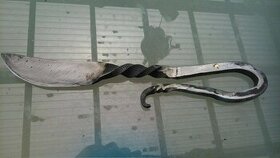 Kovaný nůž z pilníku