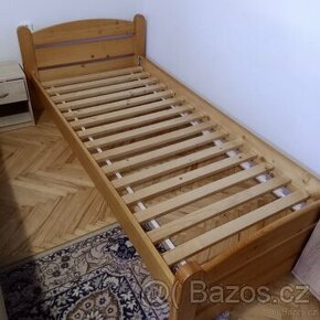 postel z masivu