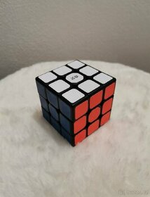 Rubikova kostka, vzhled Klasik, nová