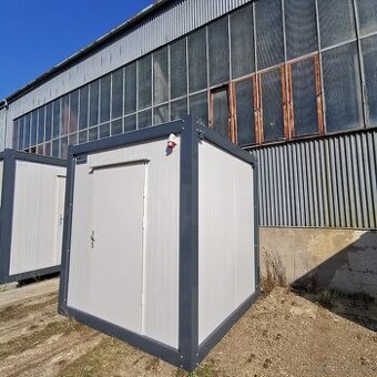 Obytný kontejner Karmod o rozměru 2,4 x 2,4m