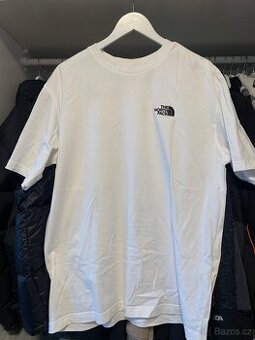 The North Face Oversize L Essential tričko