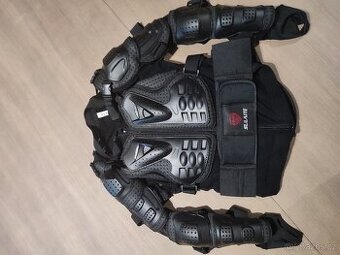 Síťovaný chránič těla