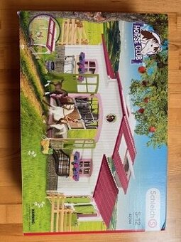 Koně - stáj s příslušenstvím Schleich