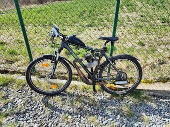 Kolo s pomocným motorem 50ccm