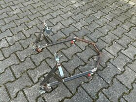 Stojan na moto