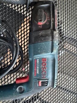 Bosch vrtací kladivo