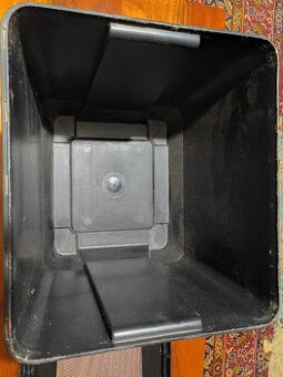 . Plastový box na hmyz - 1