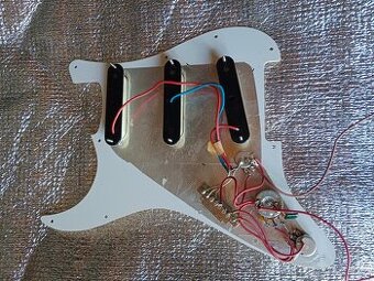 Pickguard stratocaster - 1