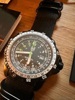 Luminox Recon 8831.KM - 1