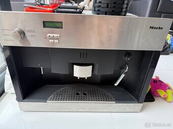 Vestaveny kavovar Miele cv620