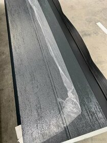 Sekční garážová vrata včetně kování, pohonu a DO 405x300cm
