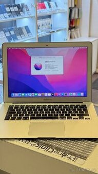 Macbook Air 13”(2017) Silver, pěkný stav