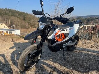 KTM 690 SMC R