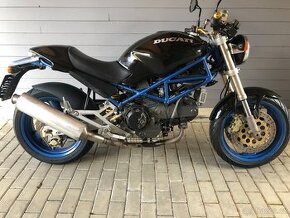 Ducati Monster 900