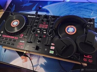 Numark Mixtrack Platinum FX + Pioneer SE-HDJ-X5-K Black