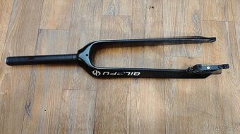 Karbonová vidlicei na kola 26" nebo 27.5".