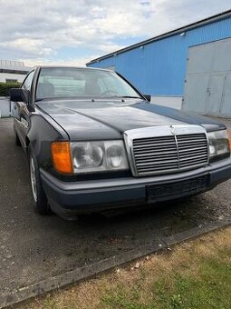 Mercedes 124 coupe