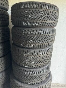 225/40 r19 a 255/35 r19 Dunlop.