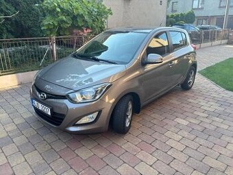 Hyundai i20 1,2i mod 2013 naj 51t benzin