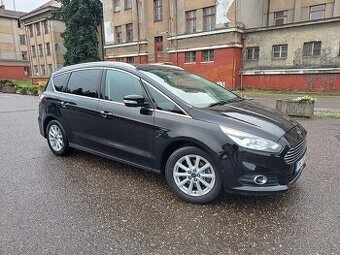 Krásný Ford S-Max 2.0 Tdci rok 2016