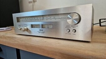 Stereo tuner Akai AT-2200,funkční