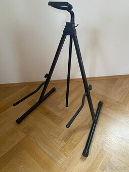 Stojan na violoncello, zn. Stagg SV-CE