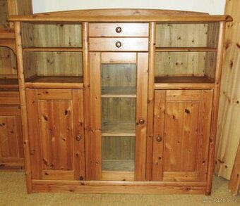 Komoda z borovice prosklené dveře - celomasiv