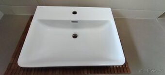 Umyvadlo Laufen s poličkou zdarma