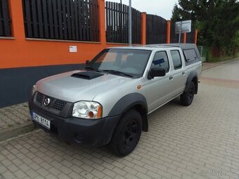 Nissan Navara 2.5 TD NP300 4x4 tažné 3T