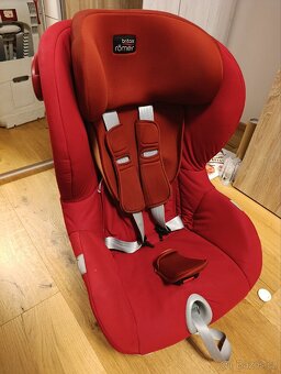 Autosedačka Britax Römer King II červená
