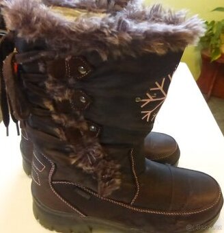 BOTY - DÁMSKĚ - TEPLÉ - ZIMNÍ vel.: 38