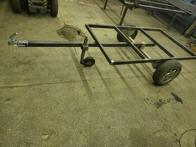 Přívěs na dodělání