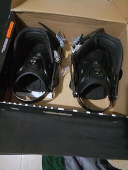 PRODÁM: Vázání na Snowboard. Přeskové na lyže.